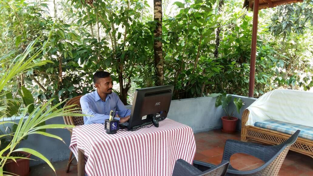 Leisure Vacations Whispering Woods Otel Madikeri Dış mekan fotoğraf